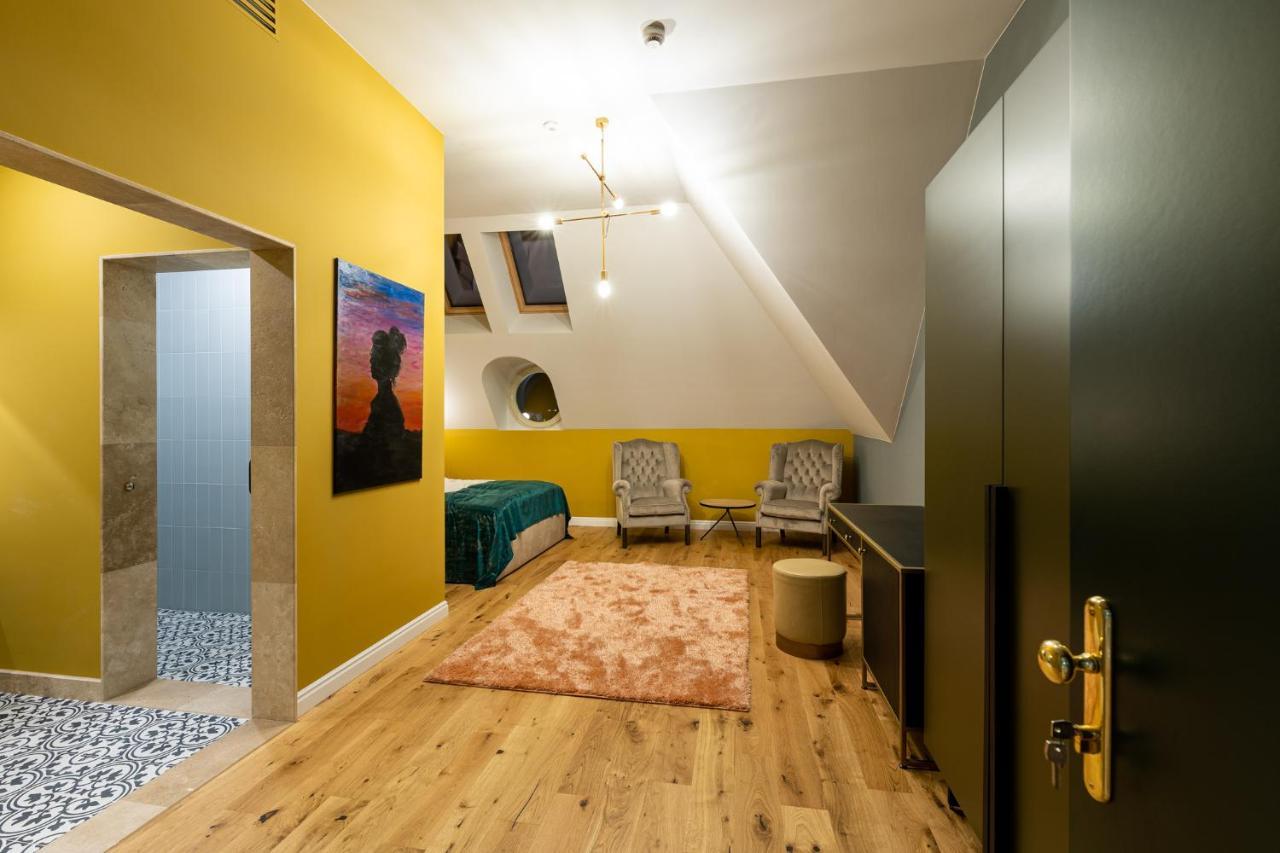 Boutique Hotel Cocosul De Aur Тыргу-Муреш Экстерьер фото