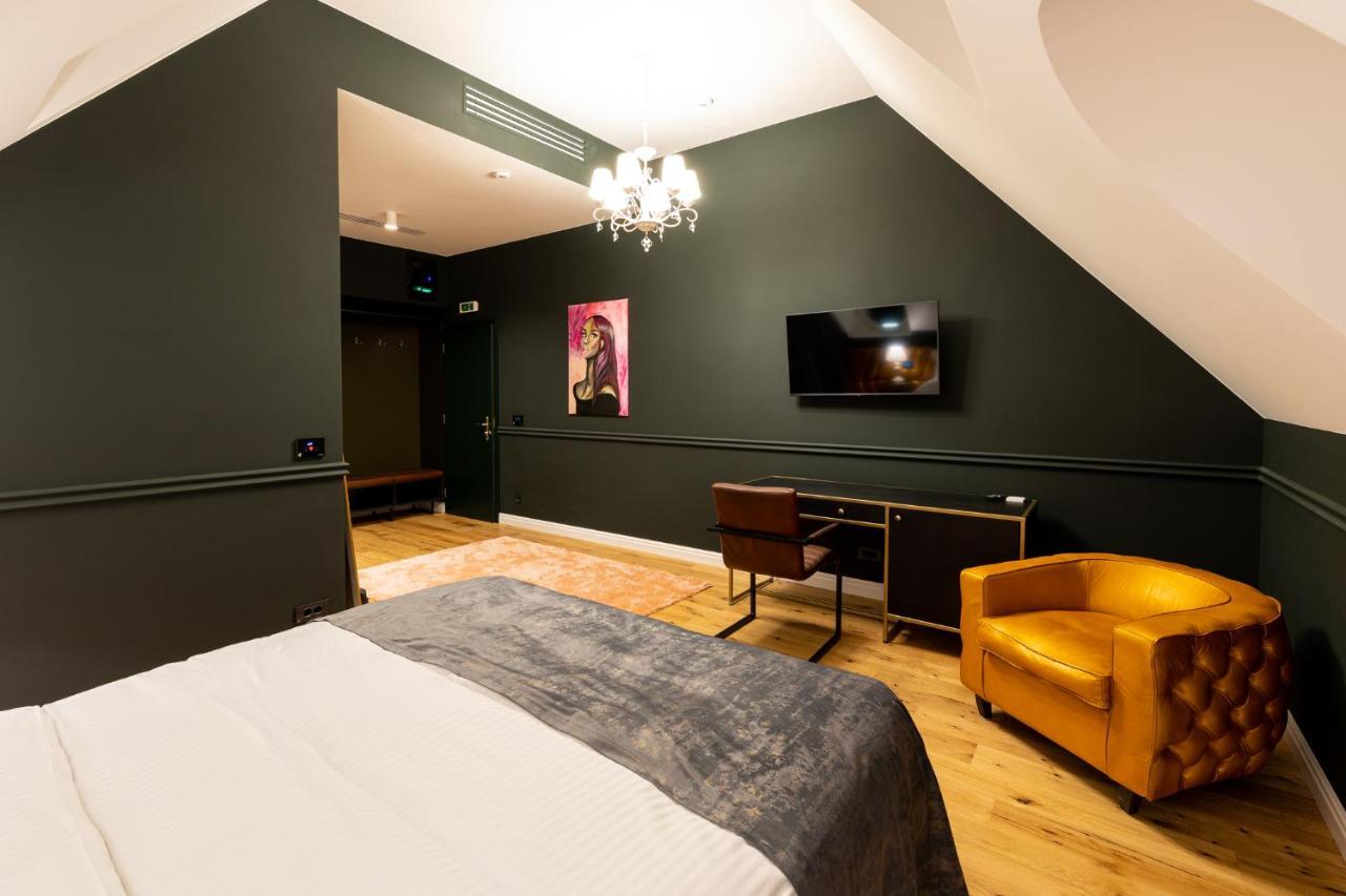 Boutique Hotel Cocosul De Aur Тыргу-Муреш Экстерьер фото